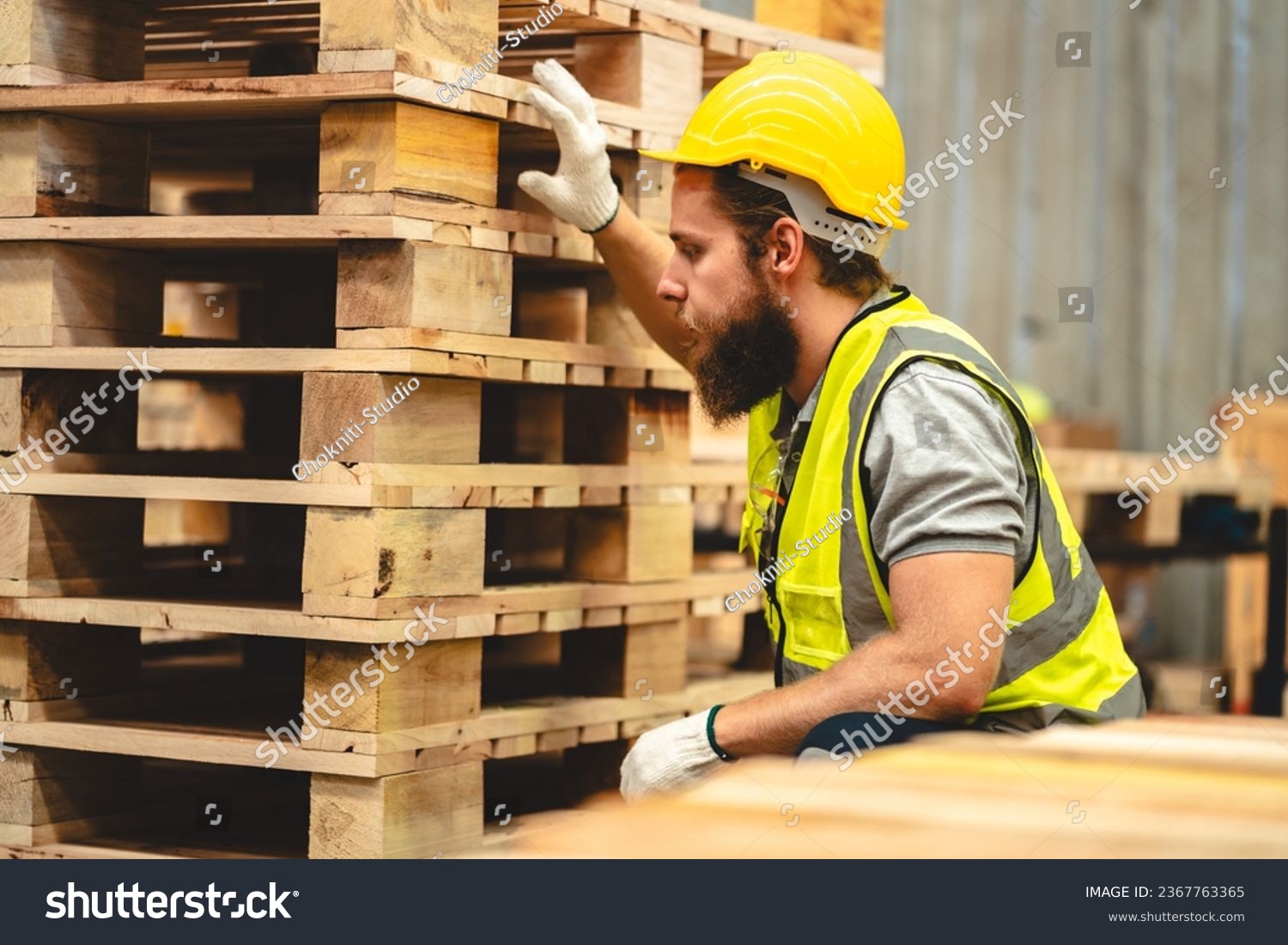 Pallet recycling and reconditioning workshop